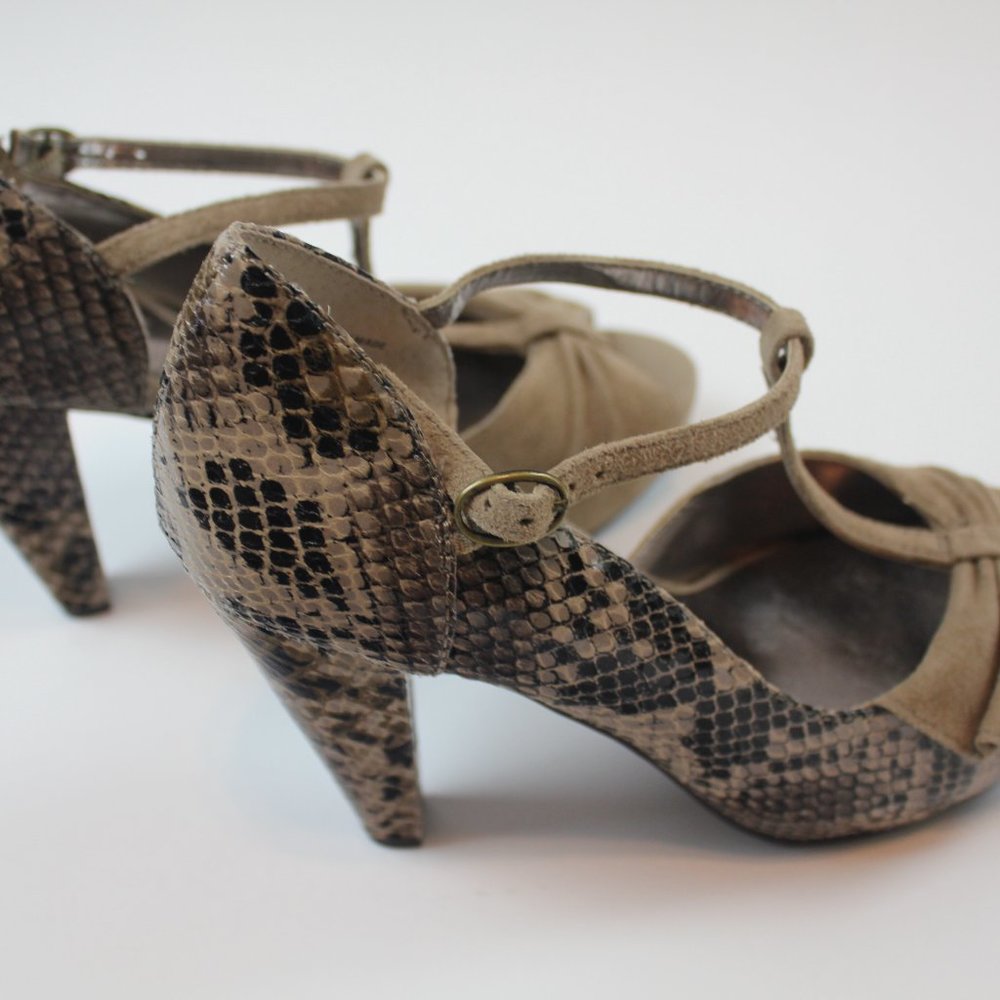 Seychelles Heritage Snake Print Leather Bow Peep Toe Heels Womens Shoe Size 6 - Picture 5 of 9